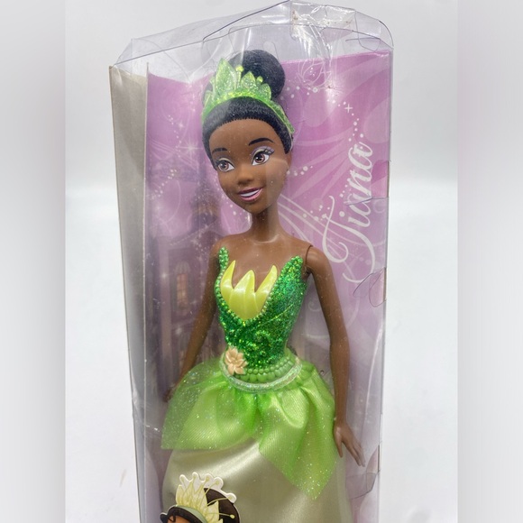 Princess Tiana Barbie 08’ - Picture 3 of 5